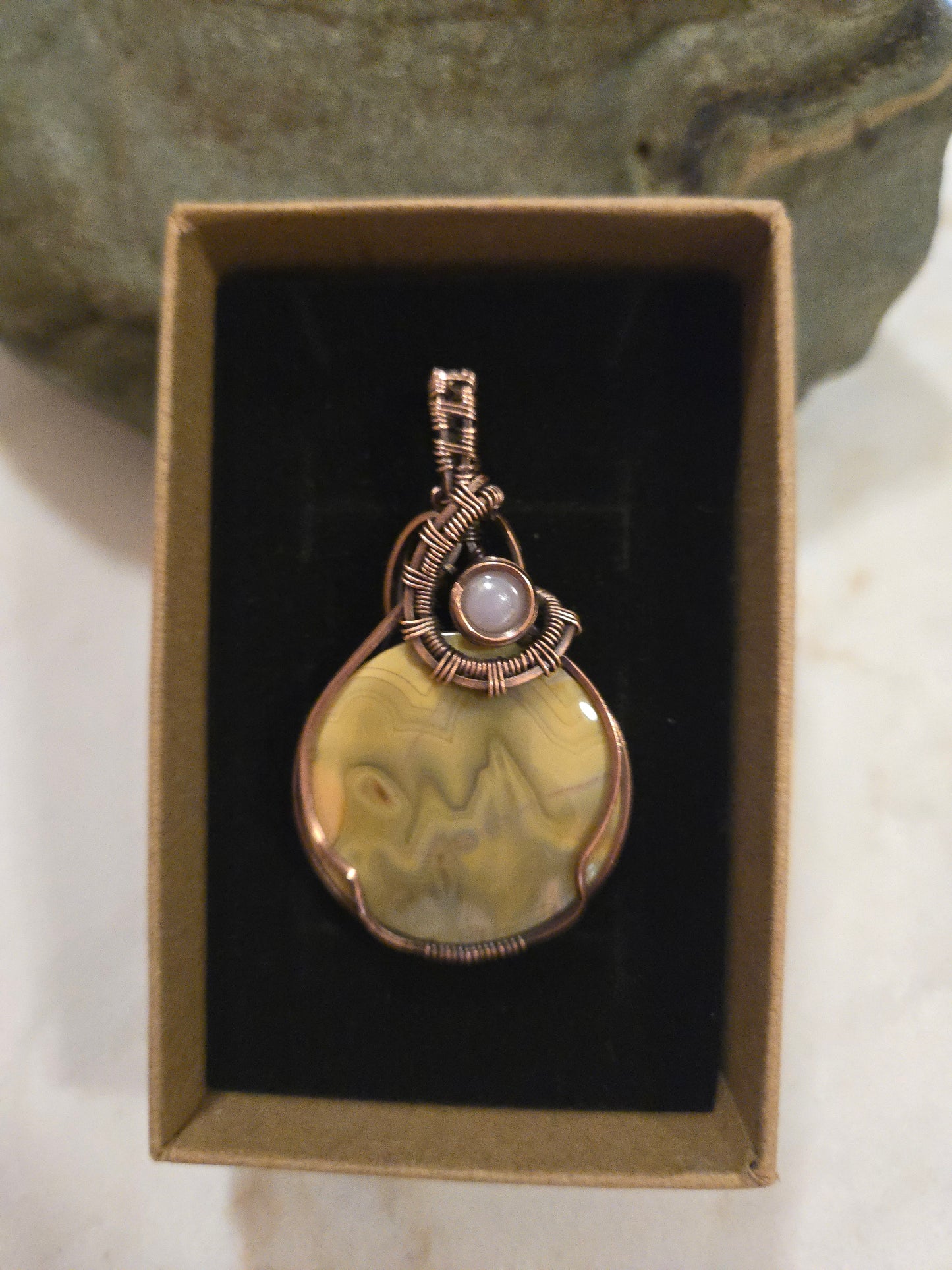 Sumatra Agate in Antiqued Copper Wire