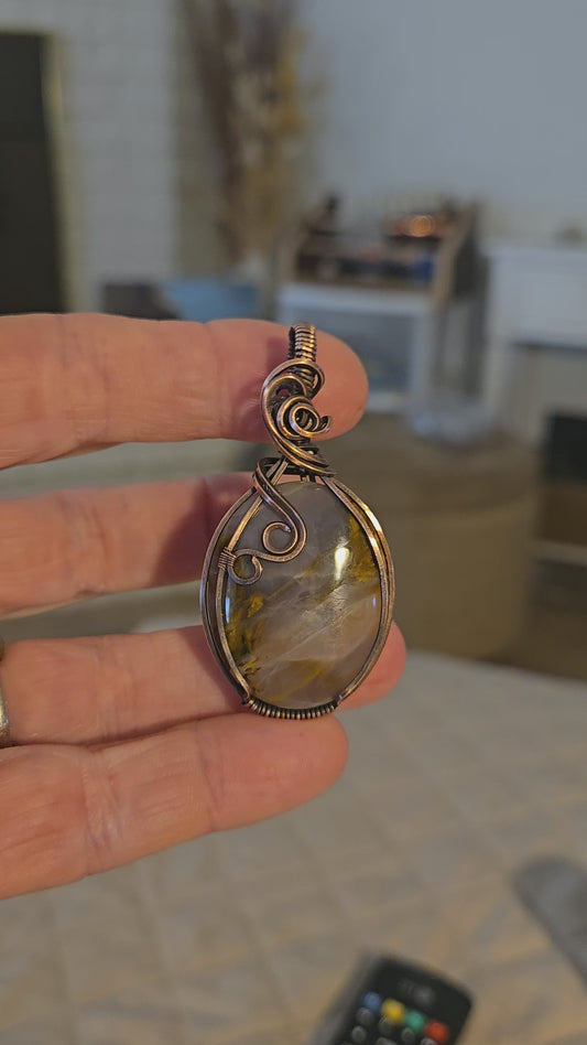Common Opal in Antiqued Copper Wire