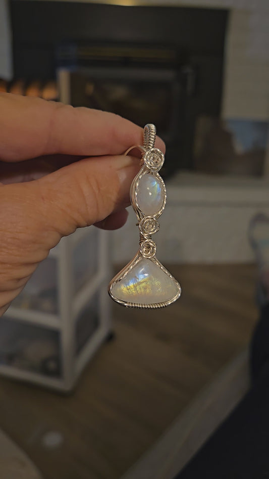 Double Moonstone in Silver Plated Wire