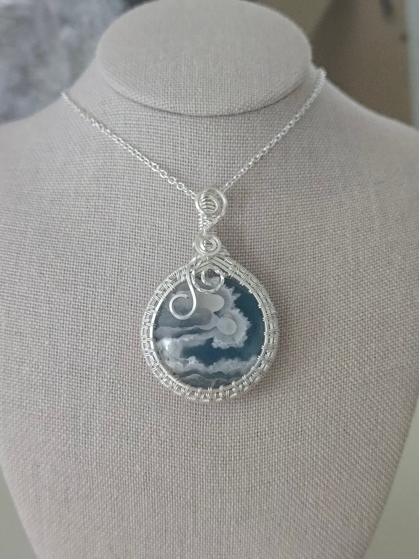Plume Sky Doublet in Silver Plated Wire