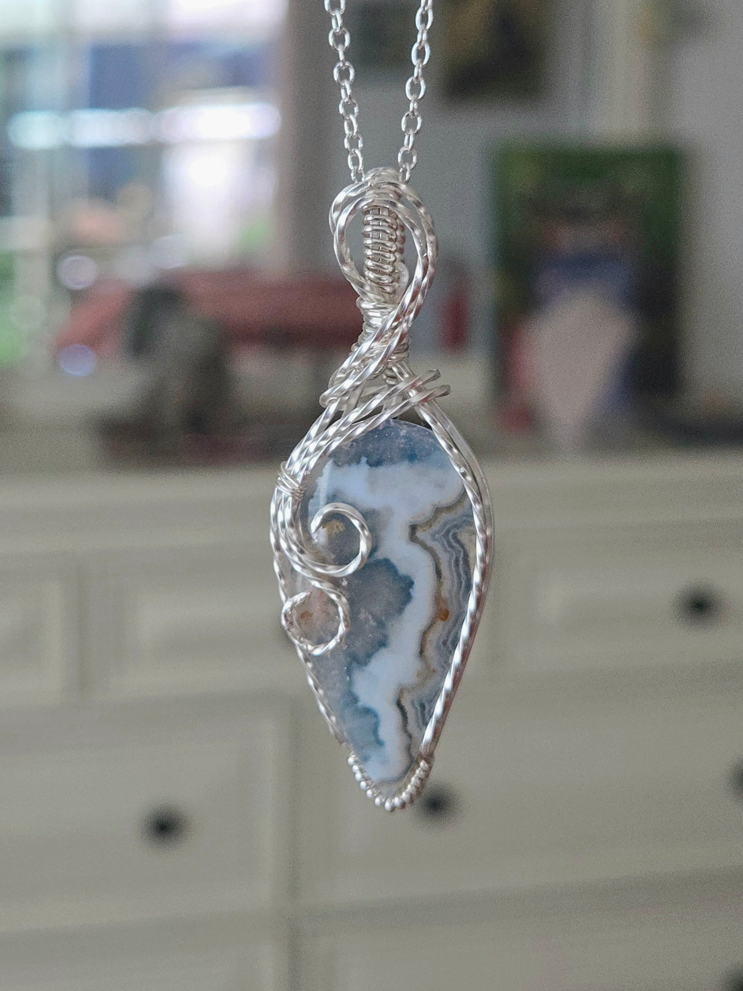 Plume Agate Doublet in Silver Plated Wire