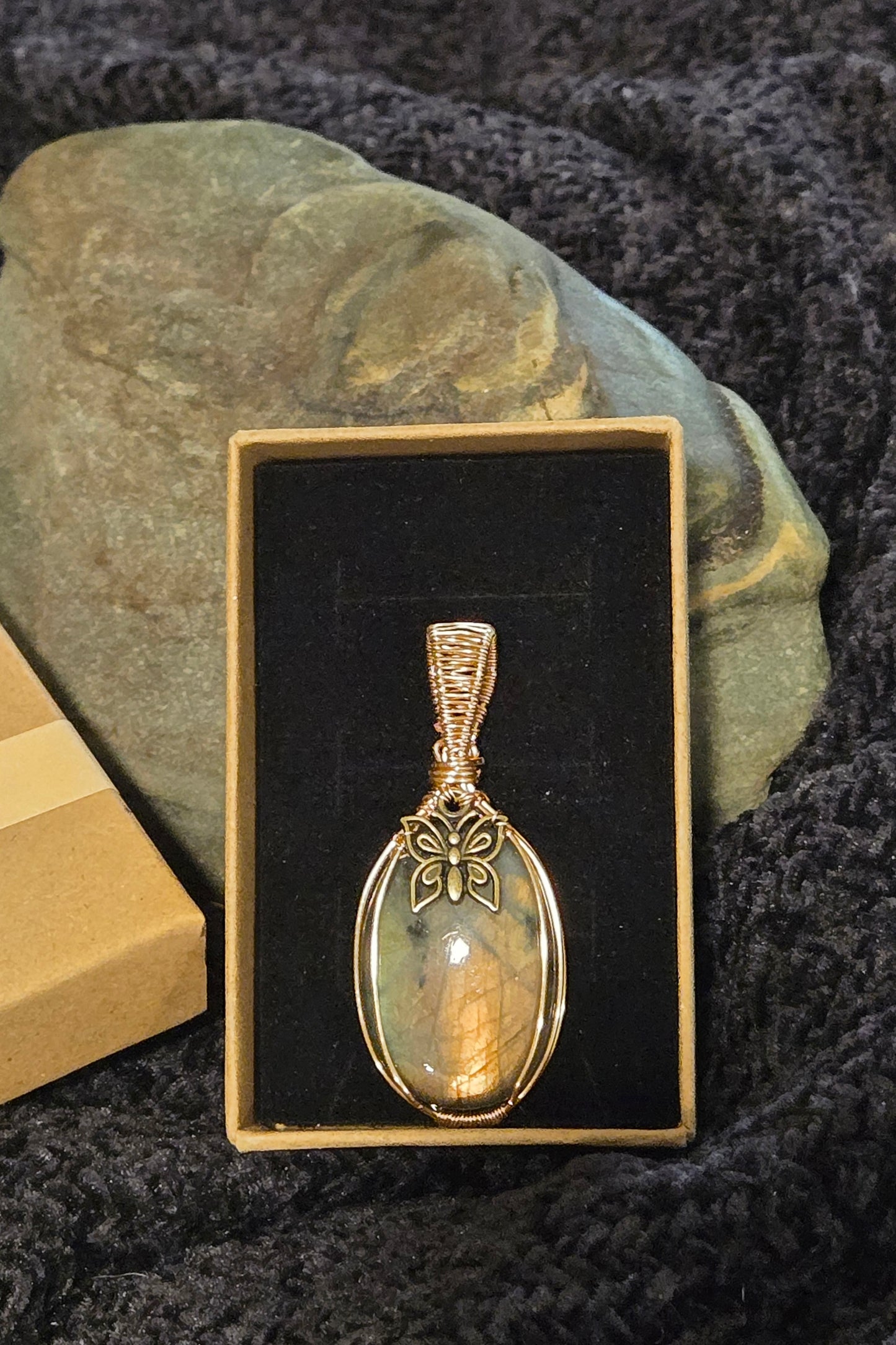 Labradorite Beauty!